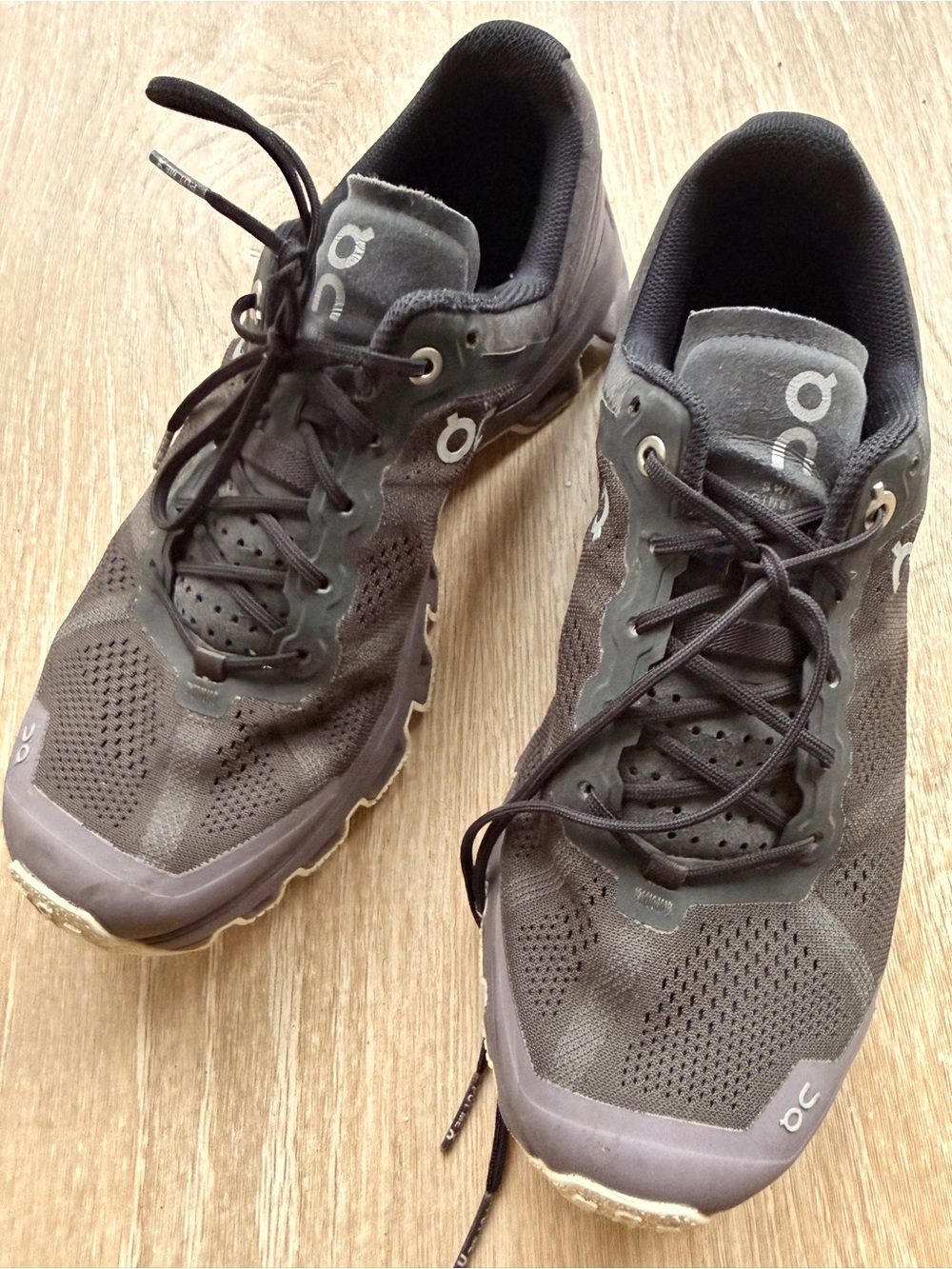 On Running Running womens trail Lightweight Black Running Shoes